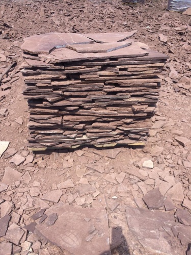 Плитняк лемезит бордовый для цоколя 1,5-2 см купить в Белгороде