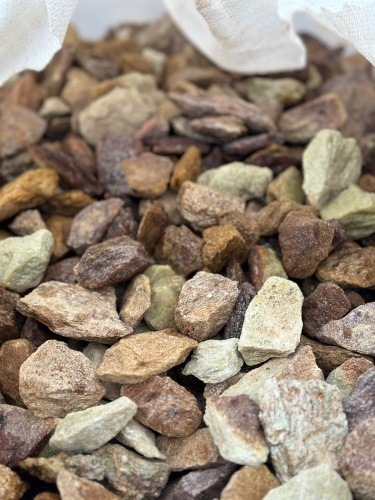 Златолит персиковый декоративная каменная крошка купить в Белгороде