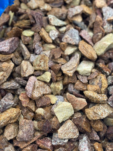 Златолит персиковый декоративная каменная крошка купить в Белгороде