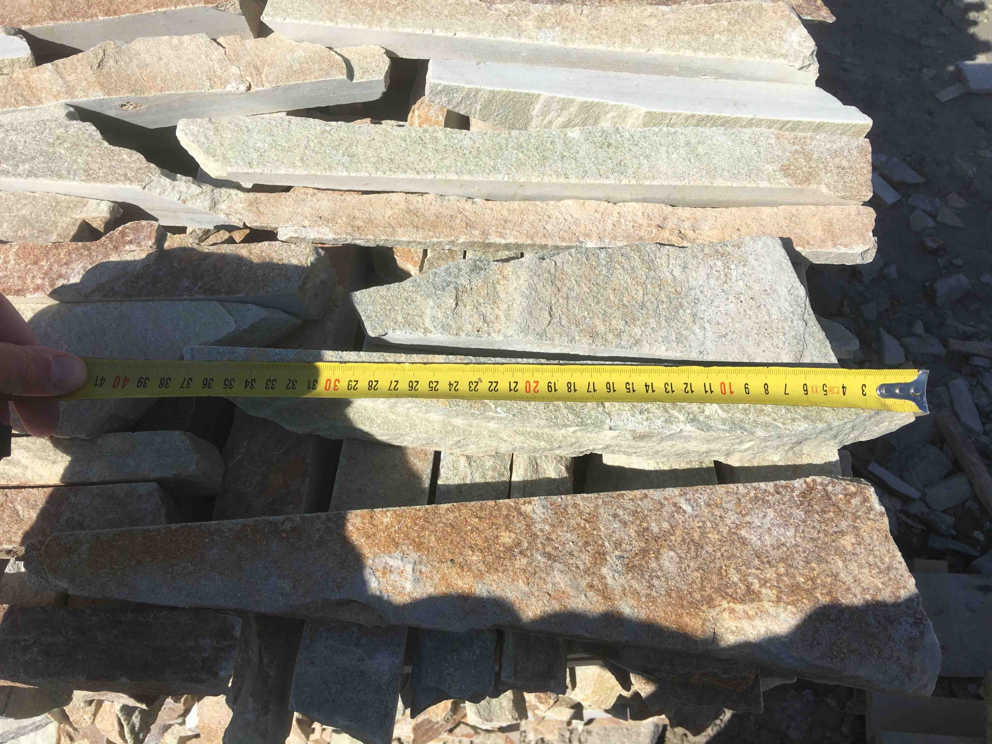 Горбушка златолит золотистый для облицовки купить в Белгороде