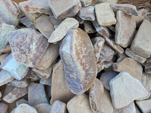 Златолит жёлтый, жёлто-зелёный глыбки и валуны для ланшафтного дизайна купить в Белгороде