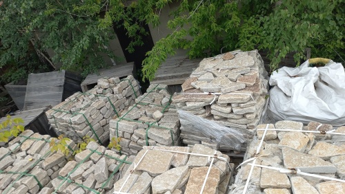 Гранитный плитняк галтованный для парковки купить в Белгороде